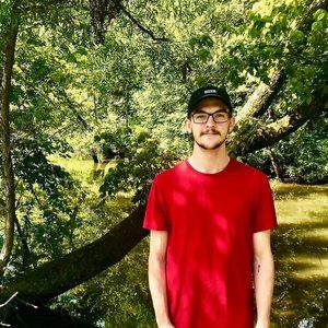 Meet your Posher, Aaron